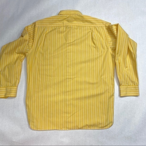 GAP Size M CASSIC FIT CASUAL BUTTON DOWN - Picture 4 of 5